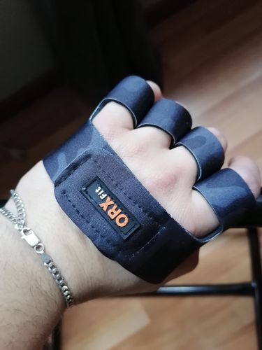 Customer photo review of Guantes Pesas GRAB Hombre