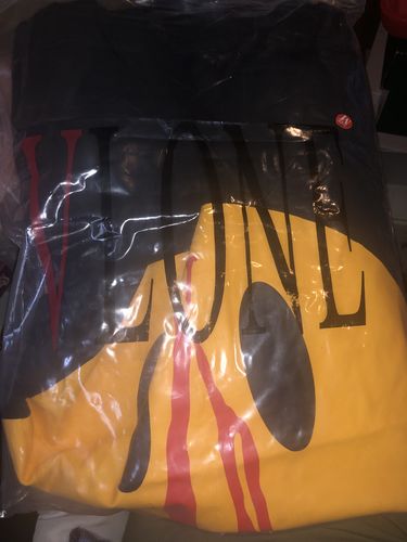 Customer photo review of OFF WHITE T-SHIRT