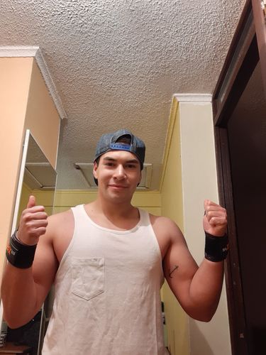 Customer photo review of Muñequeras Crossfit Black Camo