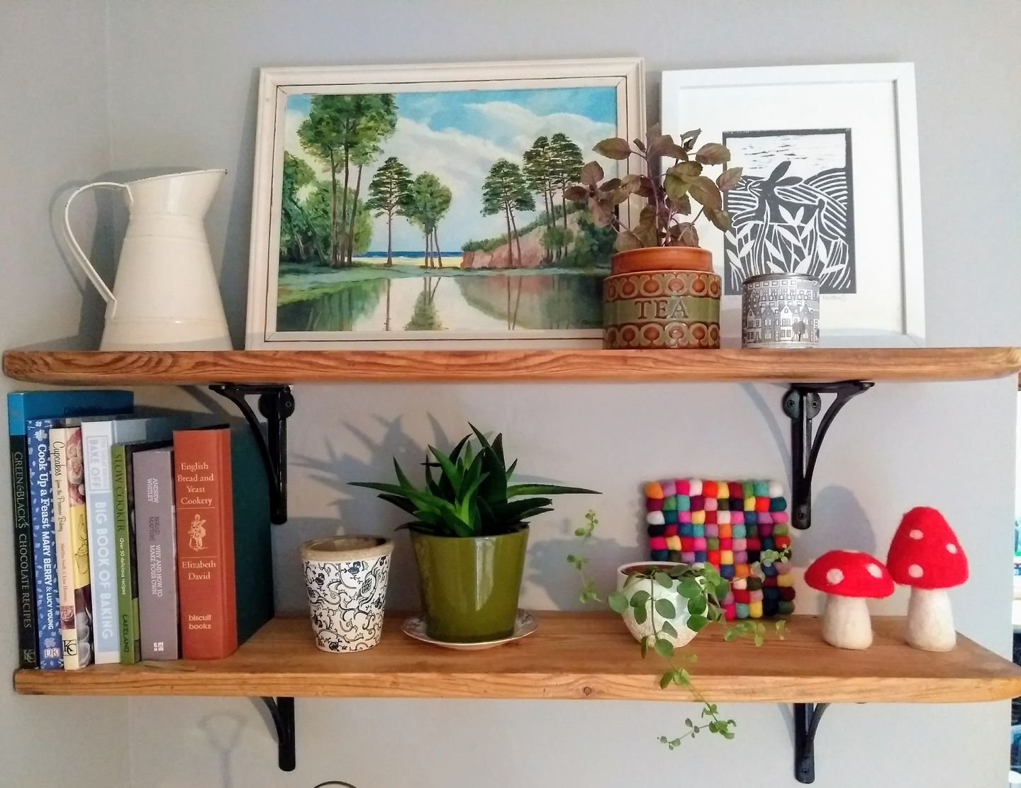Customer photo review of 8 Inch Ironbridge Cast Iron Shelf Bracket