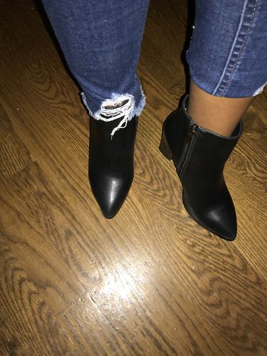 Customer photo review of Petite Feet Women's Chunky High Heel Pointed Ankle Boots AS232
