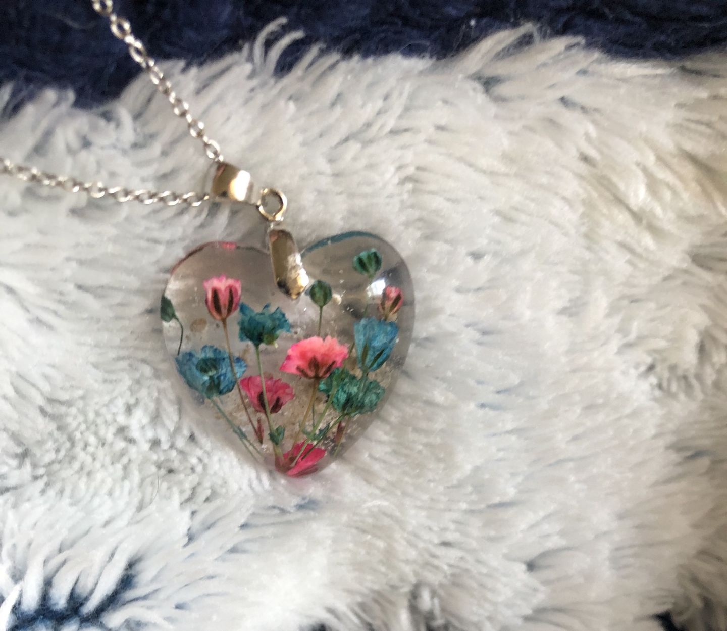 Customer photo review of Flower Heart Necklace with Real Flower and Cremains