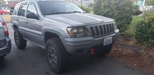 Customer photo review of Front Tow Hitch Receiver w/ Shackle Tabs (WJ/WK/XK) - Heavy Duty