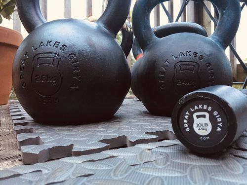 Customer photo review of 28kg / 62lbs E-coated Cast Iron Kettlebell