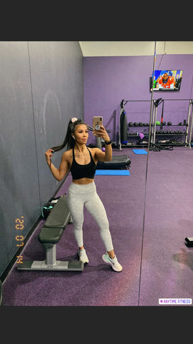 Customer photo review of Freedom Scrunch Leggings OG