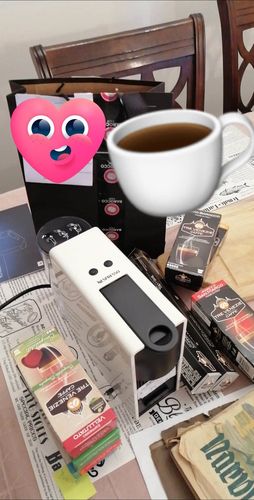 Customer photo review of PROMO ESSENZA MINI WHITE con 80 Capsulas Compatibles Sistema Nespresso® con MAQUINA