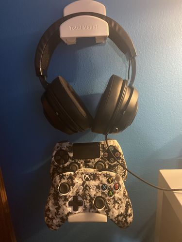 Customer photo review of Snow Digital Camo - XBOX One Controller Skin
