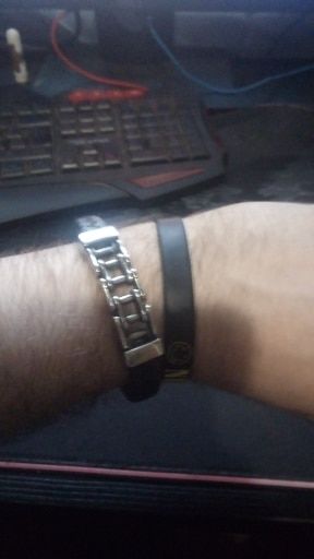 Customer photo review of Cycolinks Leather Mini Chain Bracelet