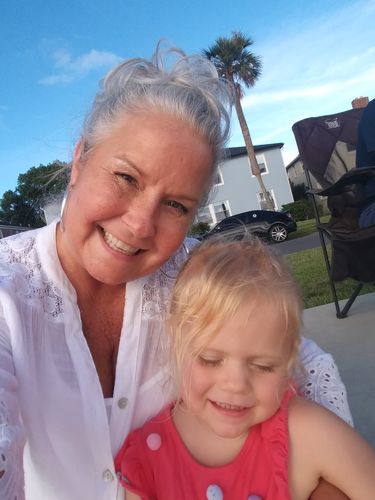 Customer photo review of JuvaBun Messy Bun