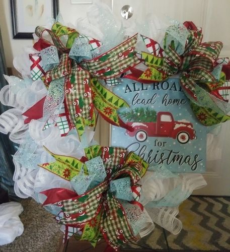 Customer photo review of 10.25"X10Yd Border Stripe Metallic Mesh White W/White Film RE8502R1
