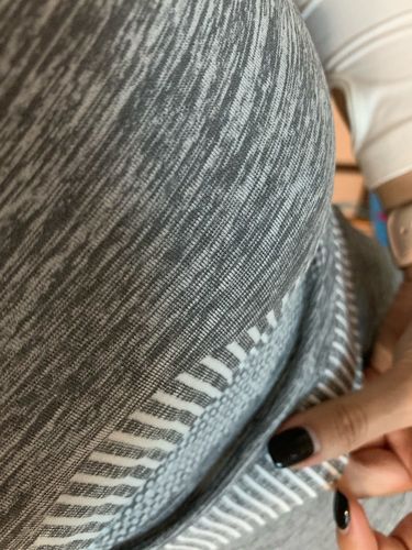 Customer photo review of Crop Top de sport ICONIC Blanc