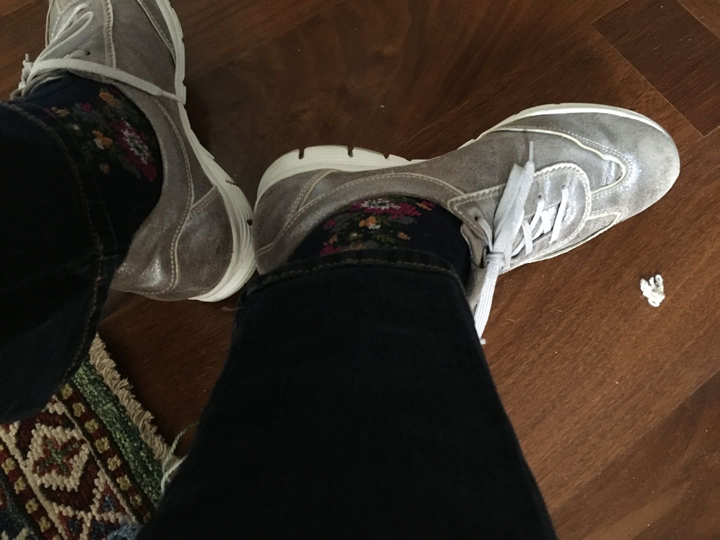 Customer photo review of Retro Floral Jacquard Socks