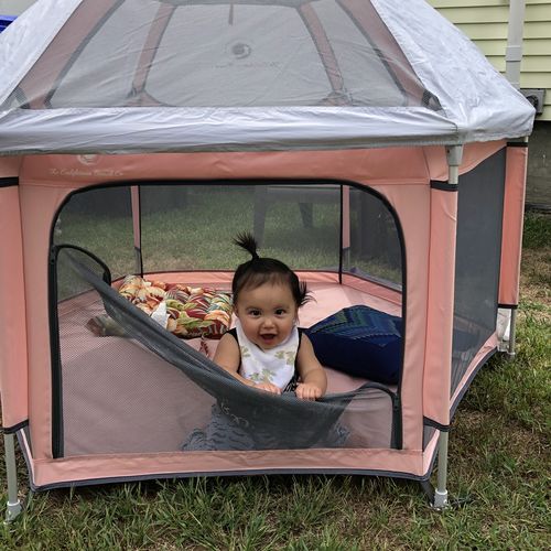 Customer photo review of Pop N' Go® Playpen