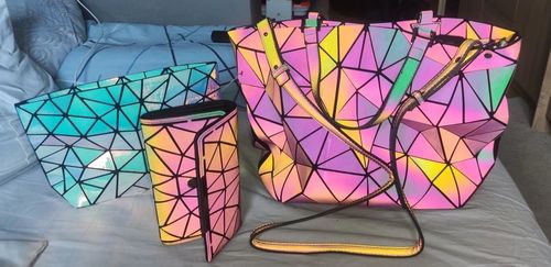 Customer photo review of Holumex Chain Purse Holographic Edition