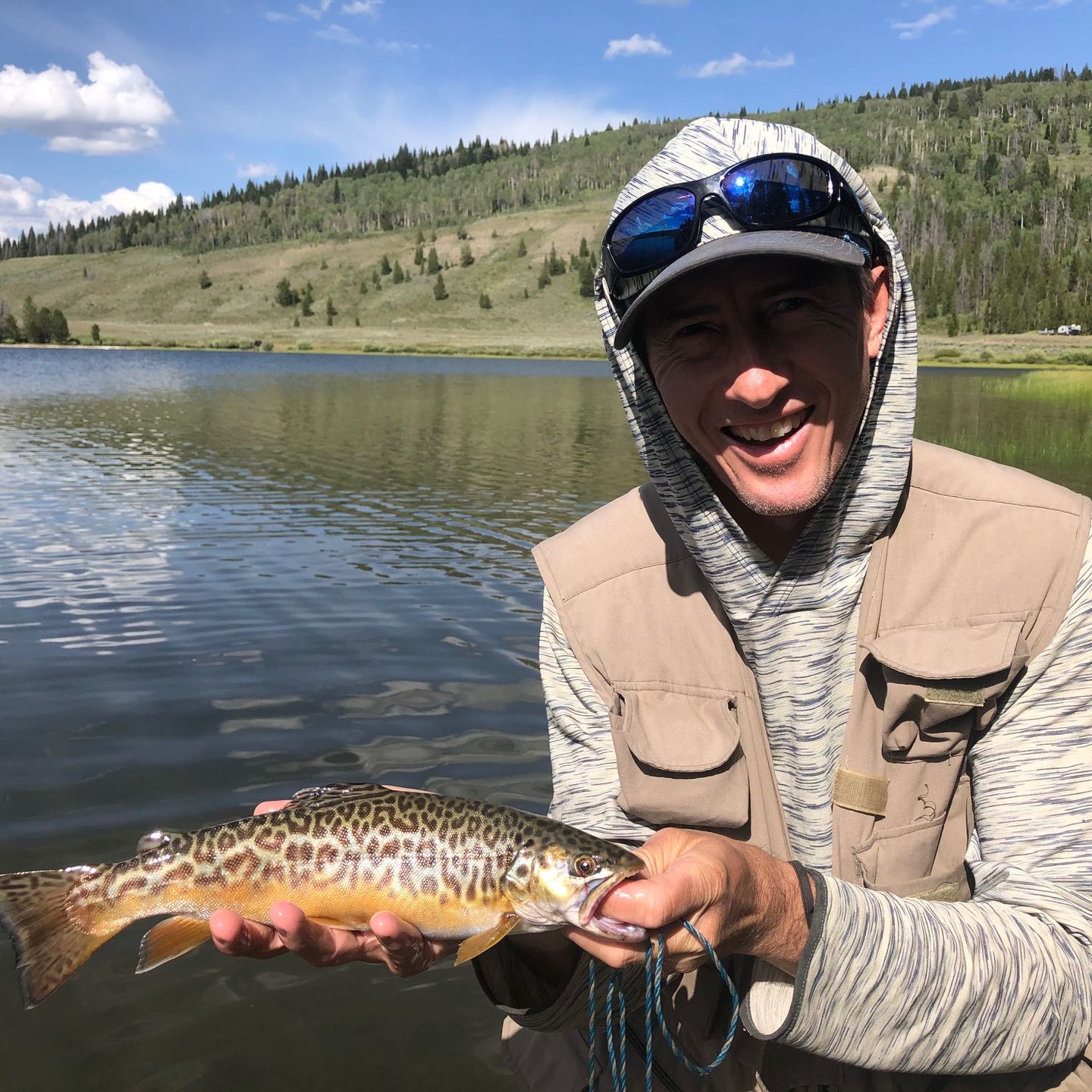 Customer photo review of MEN'S RIVER RUN HOODIE