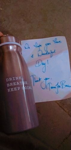 Customer photo review of Thermos | Drink, Breathe, Keep Going - Size Small