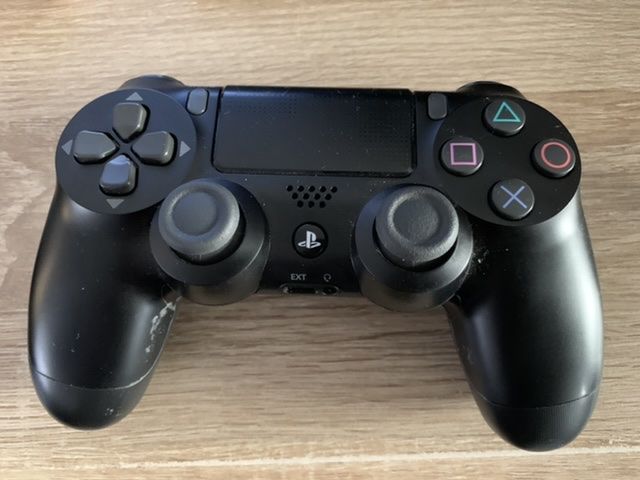 Customer photo review of PS4 Dualshock 4 - Black