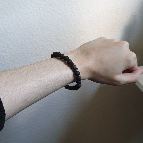 Customer photo review of Vulkanstein Armband