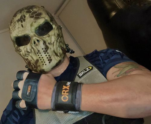 Customer photo review of Guantes Pesas GRAB Hombre