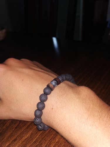 Customer photo review of Vulkanstein Armband