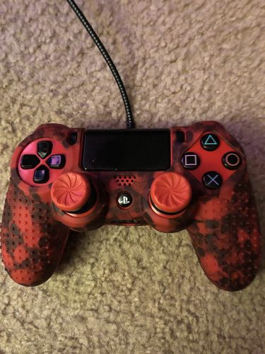 Customer photo review of Red Skulls