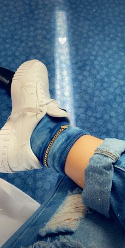 Customer photo review of Curb Anklet Gold