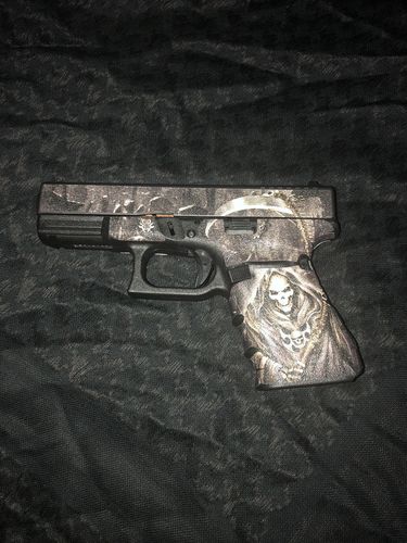 Customer photo review of Glock 19 Gen4 Decal Grip - Grim Reaper
