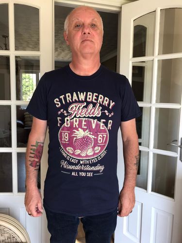 Customer photo review of The Beatles - Strawberry Fields Forever - Men's T-Shirt