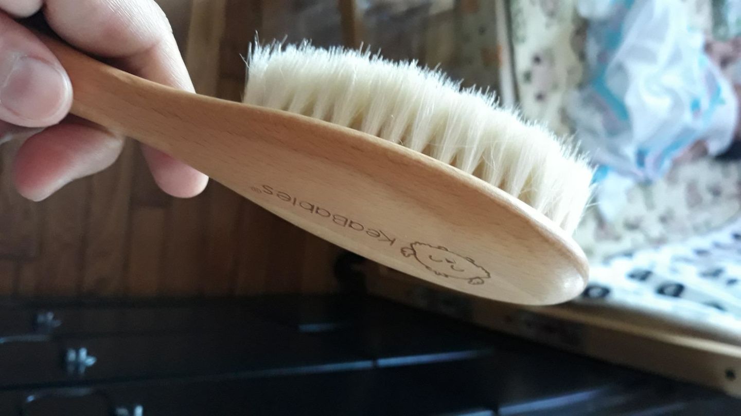 Customer photo review of Baby Hair Brush and Comb Set