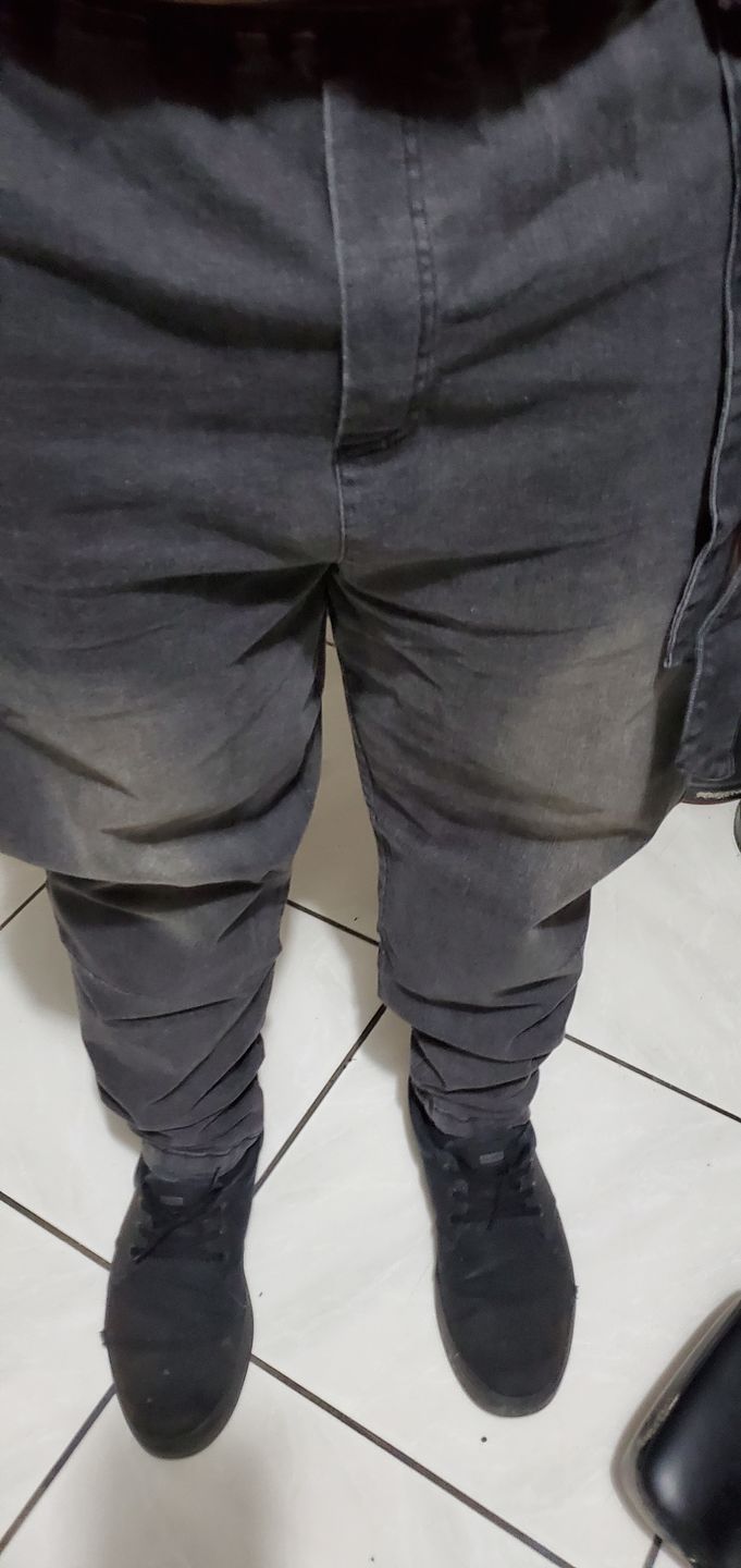 Customer photo review of Oleno Denim Pants