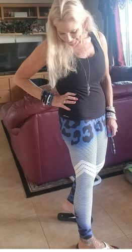Customer photo review of Leopard Striped Leggings