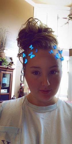 Customer photo review of JuvaBun Messy Bun