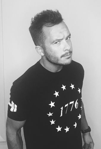 Customer photo review of 1776 Stars Mens Apparel