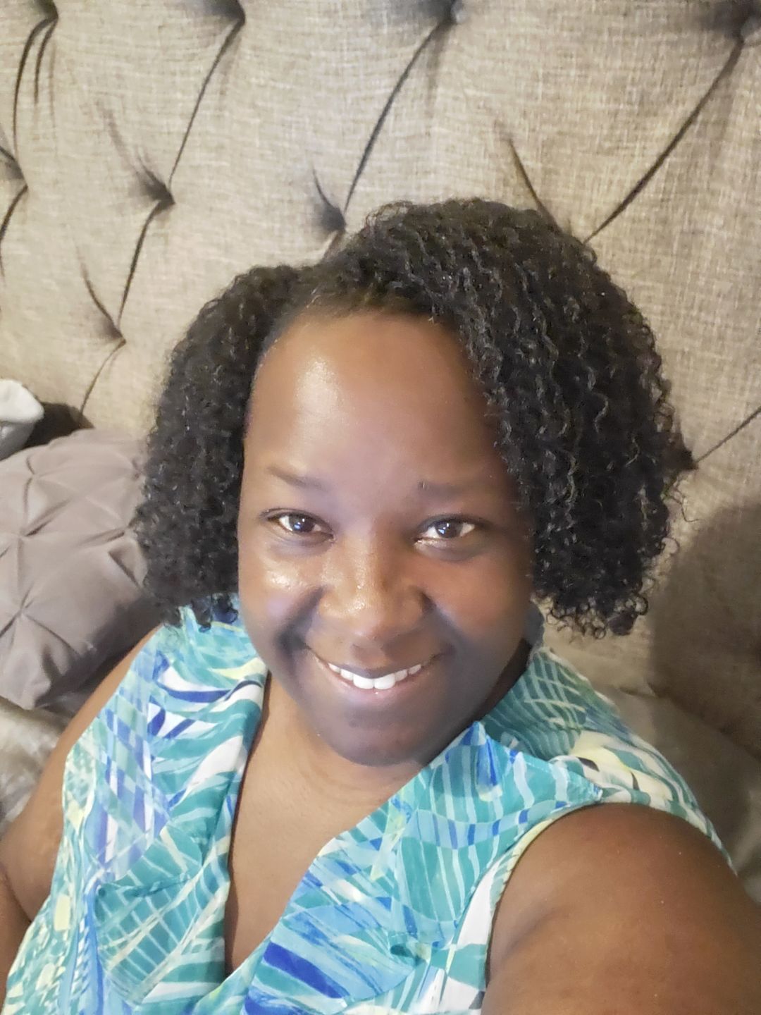 Customer photo review of Hair Growth Serum for Curly Hair with Organic Jojoba Oil for Moisturizing and Lavender Fragrance