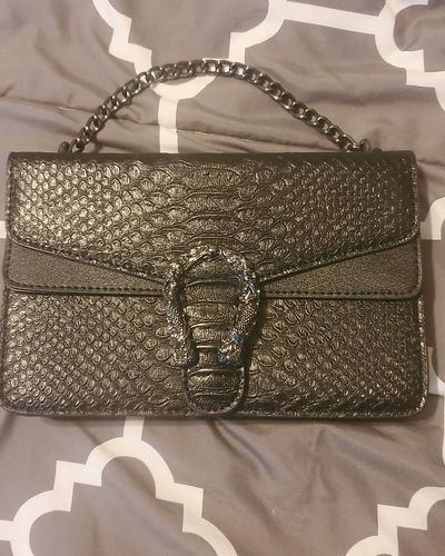Customer photo review of Femni Vegan Alligator Crossbody Bag (Onyx)