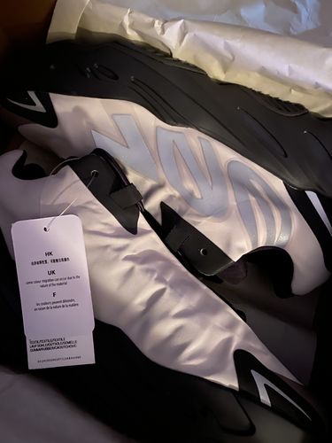 Customer photo review of Yeezy Boost 700 MNVN “Bone” FY3729