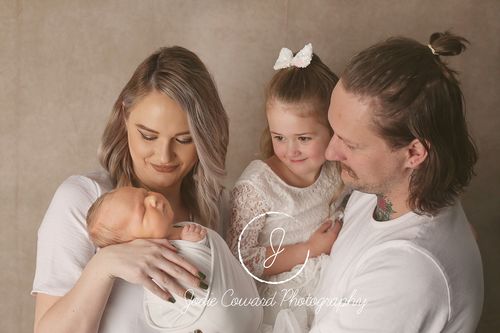 Customer photo review of Kate Abstract texture beige a little green color Maternity/family photo Backdrop