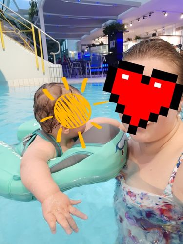 Customer photo review of BabyFloat™ - Bouée de piscine avec anneau flotteur anti UV pour bébé