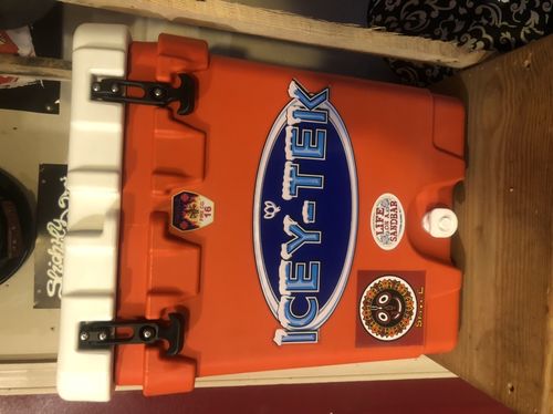 Customer photo review of ICEY-TEK 10 Gallon Roto-Molded Water Coolers
