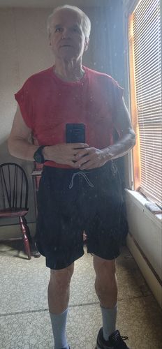 Customer photo review of 7" Pocket Hybrid Shorts