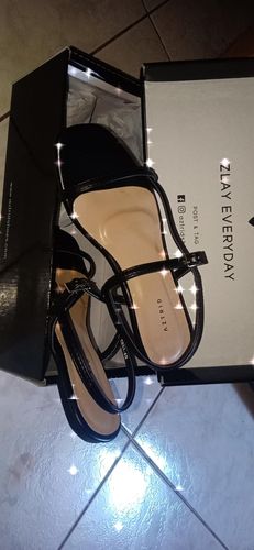Customer photo review of Demi Black