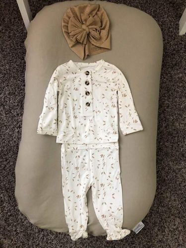 Customer photo review of Willow Top + Bottoms (Newborn Size)
