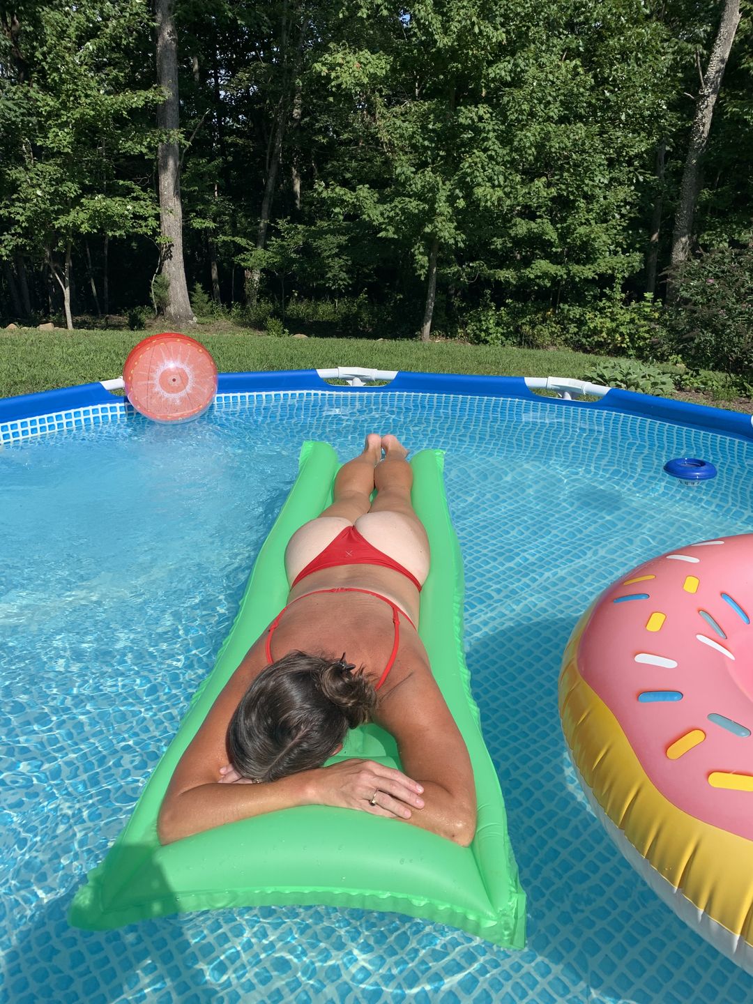 Customer photo review of Rose Red Chic 80's Bottoms