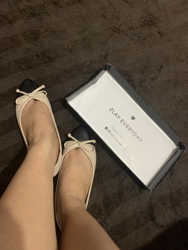Customer photo review of Claire Bone/Black