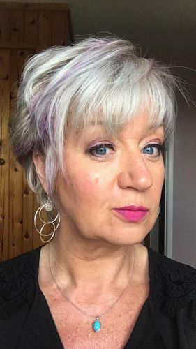 Customer photo review of Sapphire Flick & Stick Adhesive Eyeliner Set