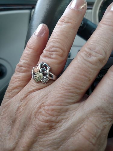 Customer photo review of Sterling Silver Black Hills Gold Thick Vines Ring