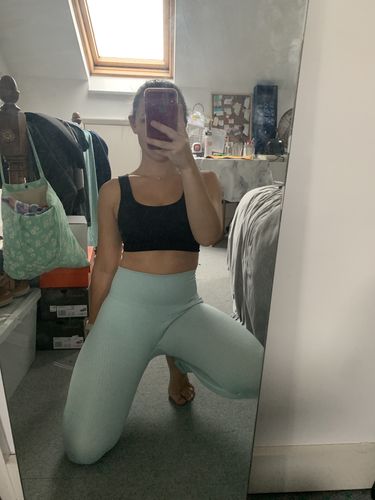 Customer photo review of UK Pastel Leggings