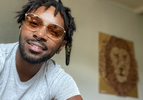 Customer photo review of Vito - Gold