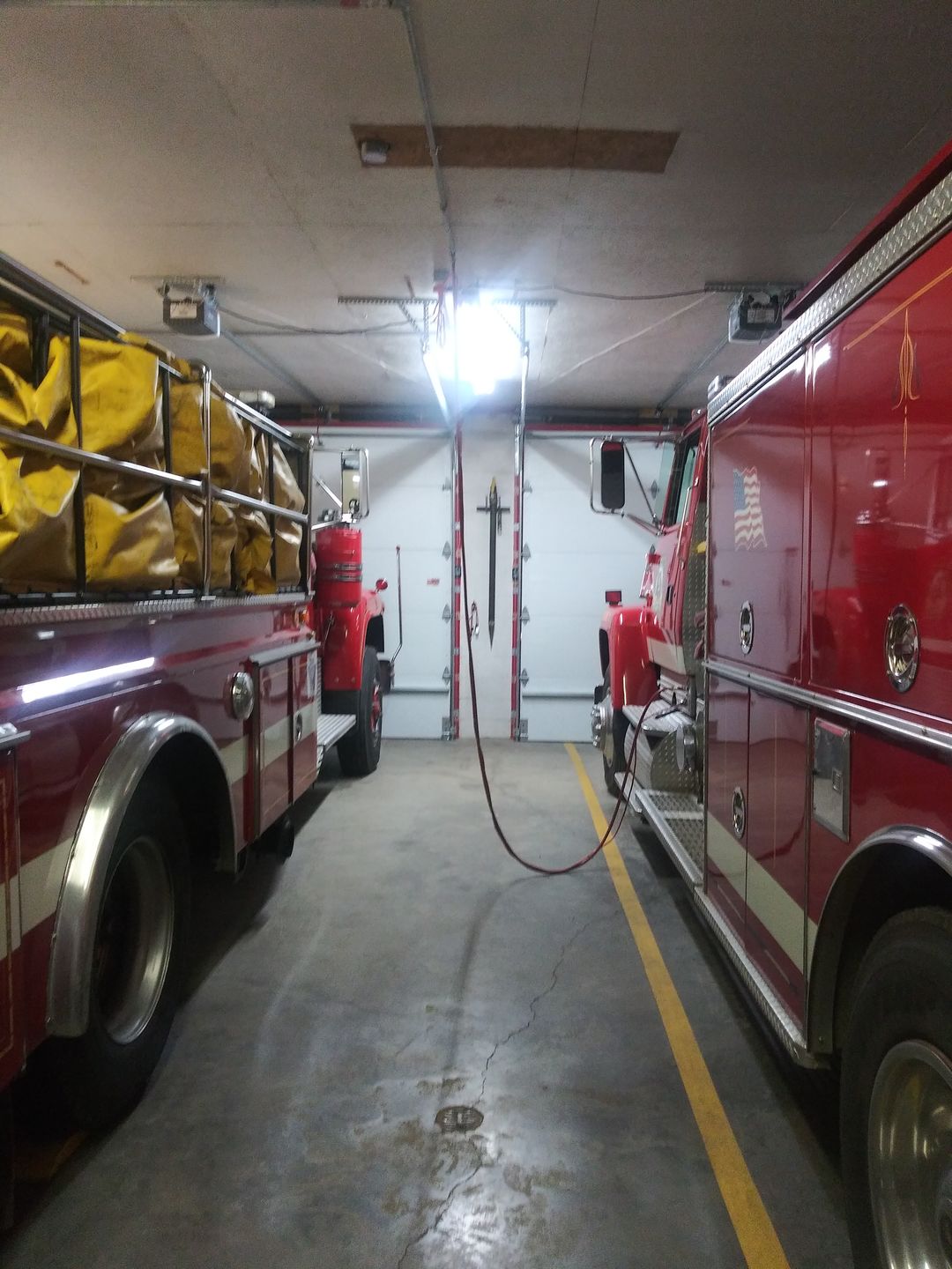 Customer photo review of 8ft LED Tube 40W 4800 Lumens Single Pin 5000K Frosted