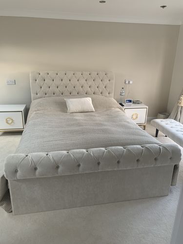 Customer photo review of Colorado Soft Cream Naple Chesterfield Sleigh Scroll Bed Frame